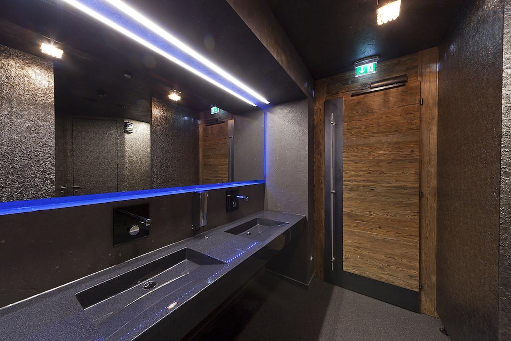 Harakiri Partyhouse Hotel ไมย์อาโฮเฟิน ภายนอก รูปภาพ
