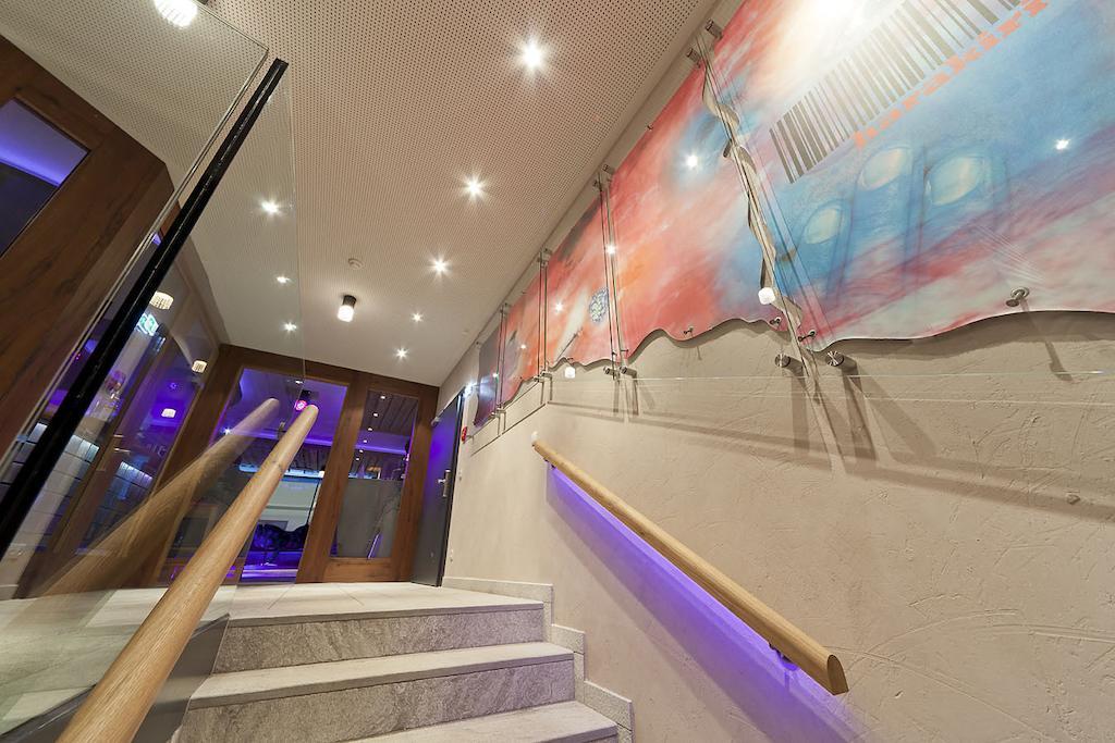 Harakiri Partyhouse Hotel ไมย์อาโฮเฟิน ภายนอก รูปภาพ