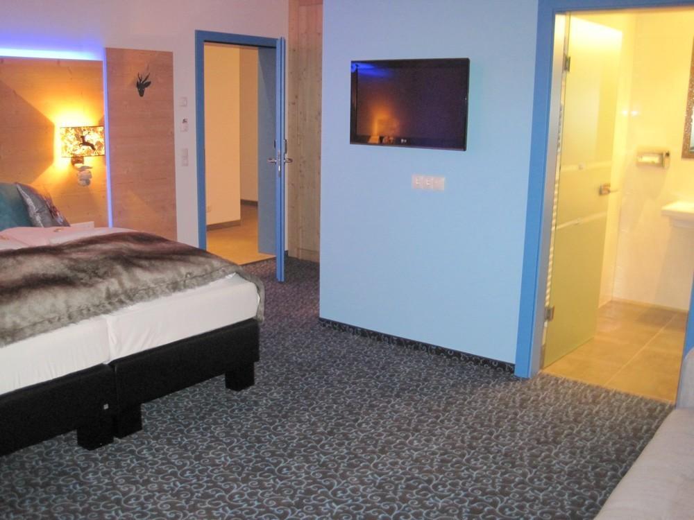 Harakiri Partyhouse Hotel ไมย์อาโฮเฟิน ภายนอก รูปภาพ