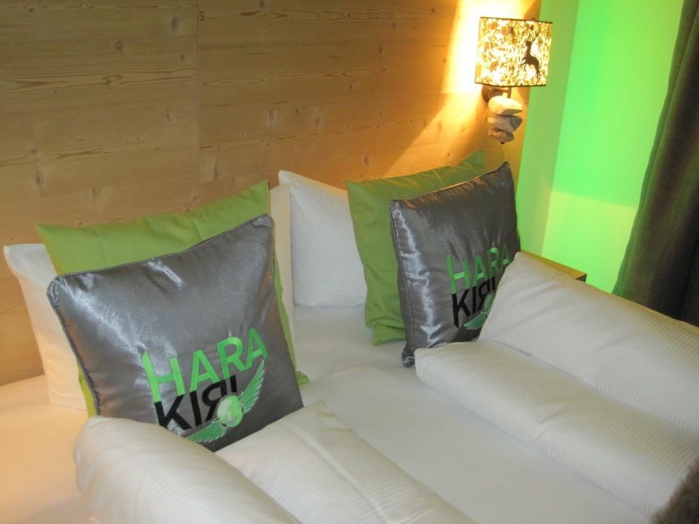 Harakiri Partyhouse Hotel ไมย์อาโฮเฟิน ภายนอก รูปภาพ